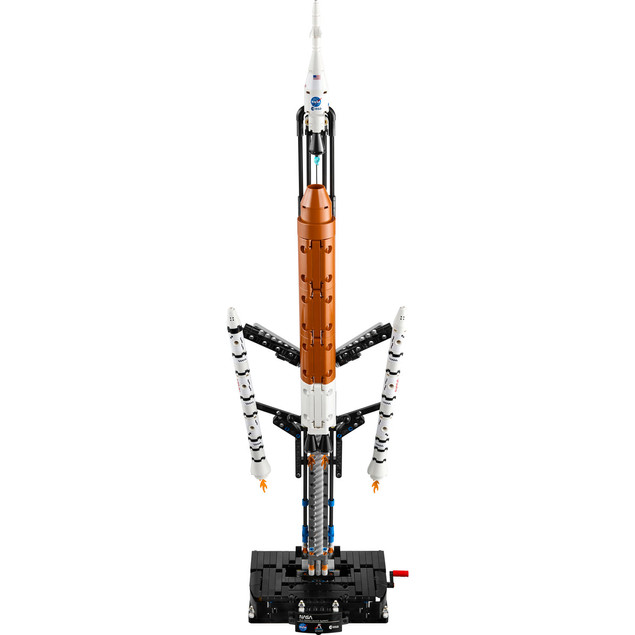 Klocki LEGO Technic Rakieta SLS NASA Artemis – Model Startowy Kosmiczny 632 el.