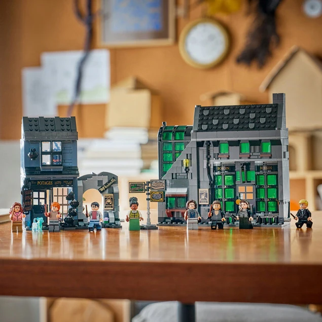 LEGO Harry Potter 76471 Magiczne sklepiki na Ulicy Pokątnej_3