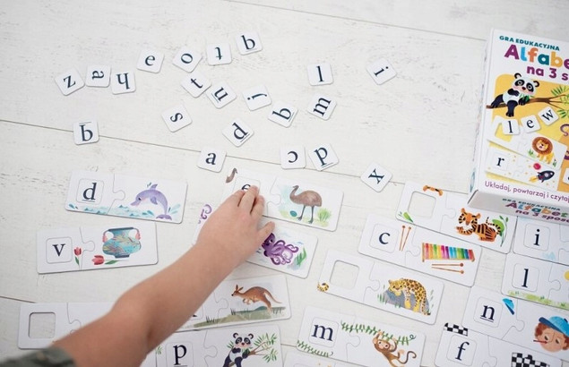 Gra edukacyjna Alfabet na 3 sposoby – Kapitan Nauka