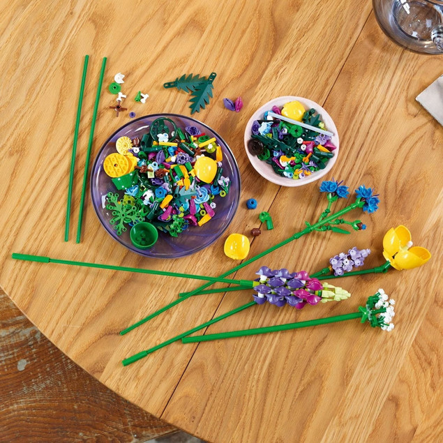 Lego ICONS 10313 Bukiet z polnych kwiatów