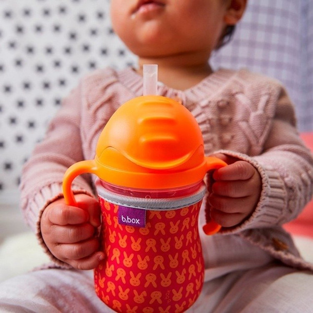 b.box Bidon ze słomką Gelato Raspberry 6 m+ 240 ml