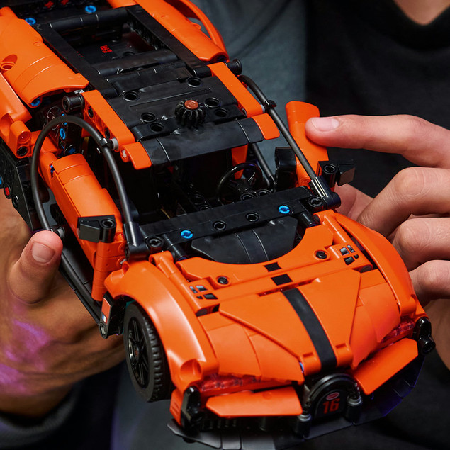 LEGO Technic 42222 Bugatti Chiron Pur Sport – Hipersamochód do Zbudowania