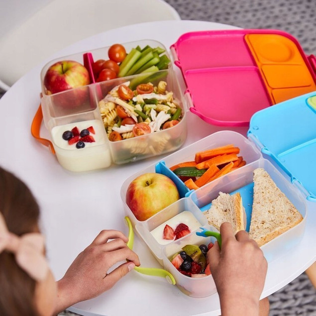B.BOX LUNCHBOX Śniadaniówka Strawberry Shake 2L z Wkładem Chłodzącym