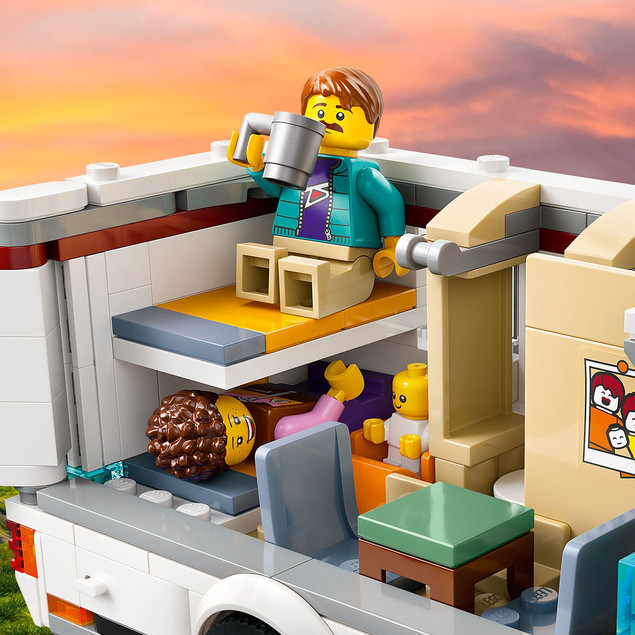 LEGO City 60454 Wakacyjna Przyczepa Przygodowa