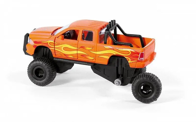 SIKU 2358 RAM 1500 z oponami balonowymi 1:50