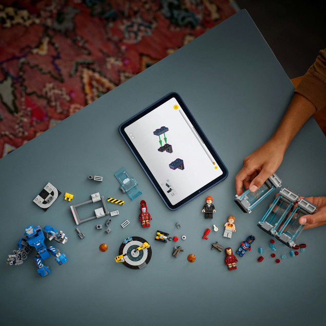 LEGO Marvel 76315 Laboratorium Iron Mana: Zbrojownia