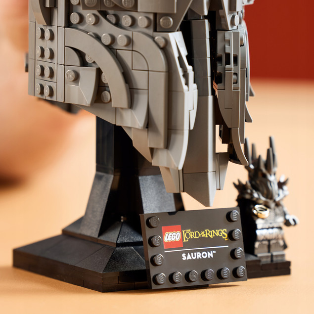 LEGO Icons 11373 Władca Pierścieni: Hełm Saurona – Kolekcjonerski Model Z Minifigurką