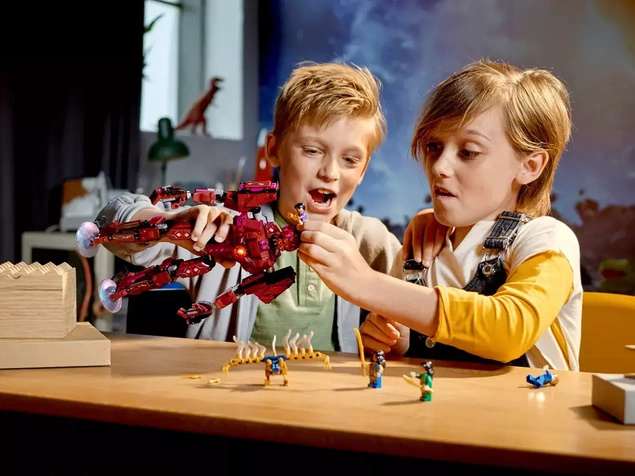 LEGO Super Heroes W cieniu Arishem 76155