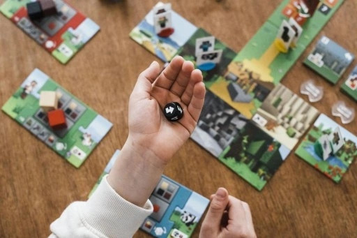 Gra planszowa Minecraft dla dzieci: Uratuj wioskę Ravensburger