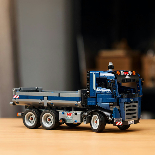 LEGO Technic Wywrotka z Przechylaną Skrzynią 42203