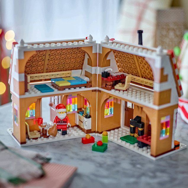 LEGO 40809 Świąteczny Domek z Piernika z Minifigurką Mikołaja