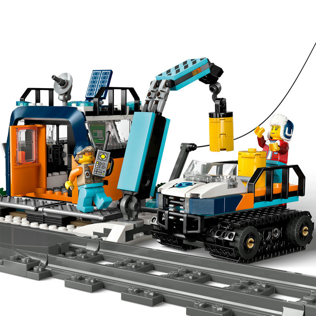 LEGO City 60470 Ekspres Polarny dla Odkrywców Arktyki – Zdalnie Sterowany Pociąg z Pługiem i Minifigurkami