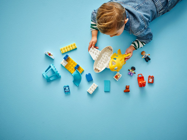 LEGO DUPLO 10443 Pierwszy Raz na Lotnisku Samolot Terminal Bagaż
