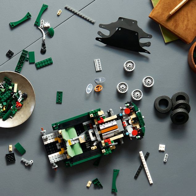 LEGO Icons 11381 Jaguar E-Type – Klasyczny Model Samochodu dla Dorosłych