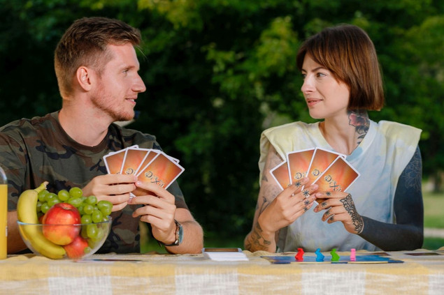 DIXIT Gra Planszowa Rodzinna Skojarzenia 8+ Rebel