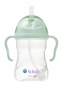 b.box Bidon ze słomką Gelato Pistachio 6 m+ 240 ml